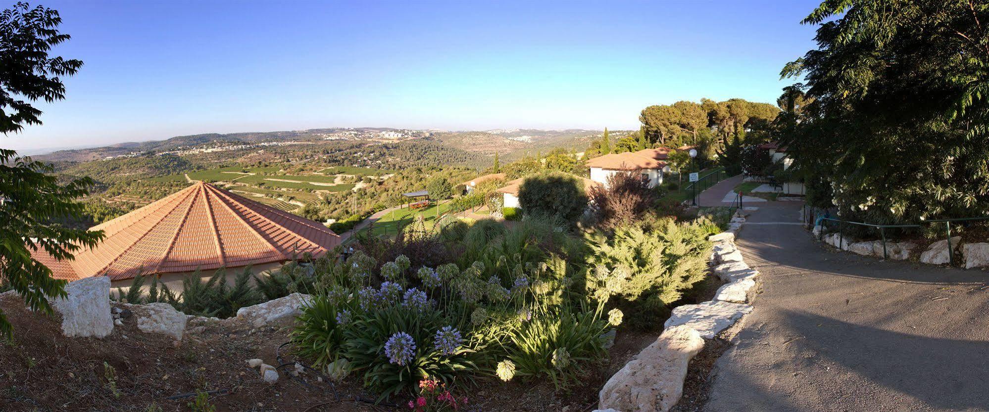 Shoresh Green Hills Family Suites Hotel מראה חיצוני תמונה